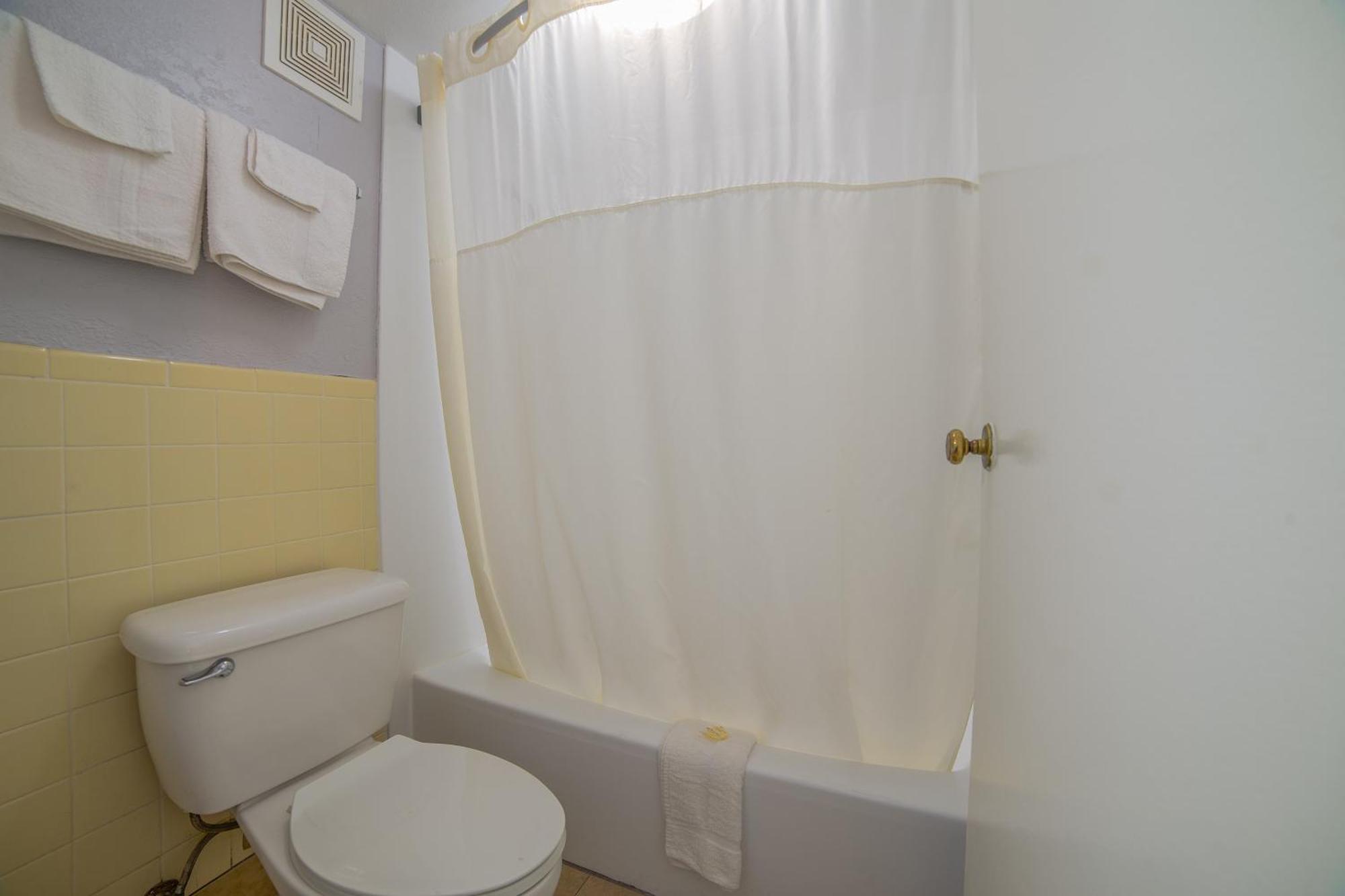Masters Inn Selma Smithfield I-95 By Oyo מראה חיצוני תמונה