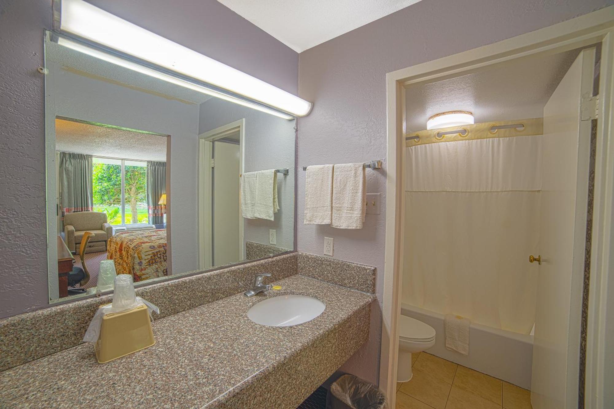 Masters Inn Selma Smithfield I-95 By Oyo מראה חיצוני תמונה