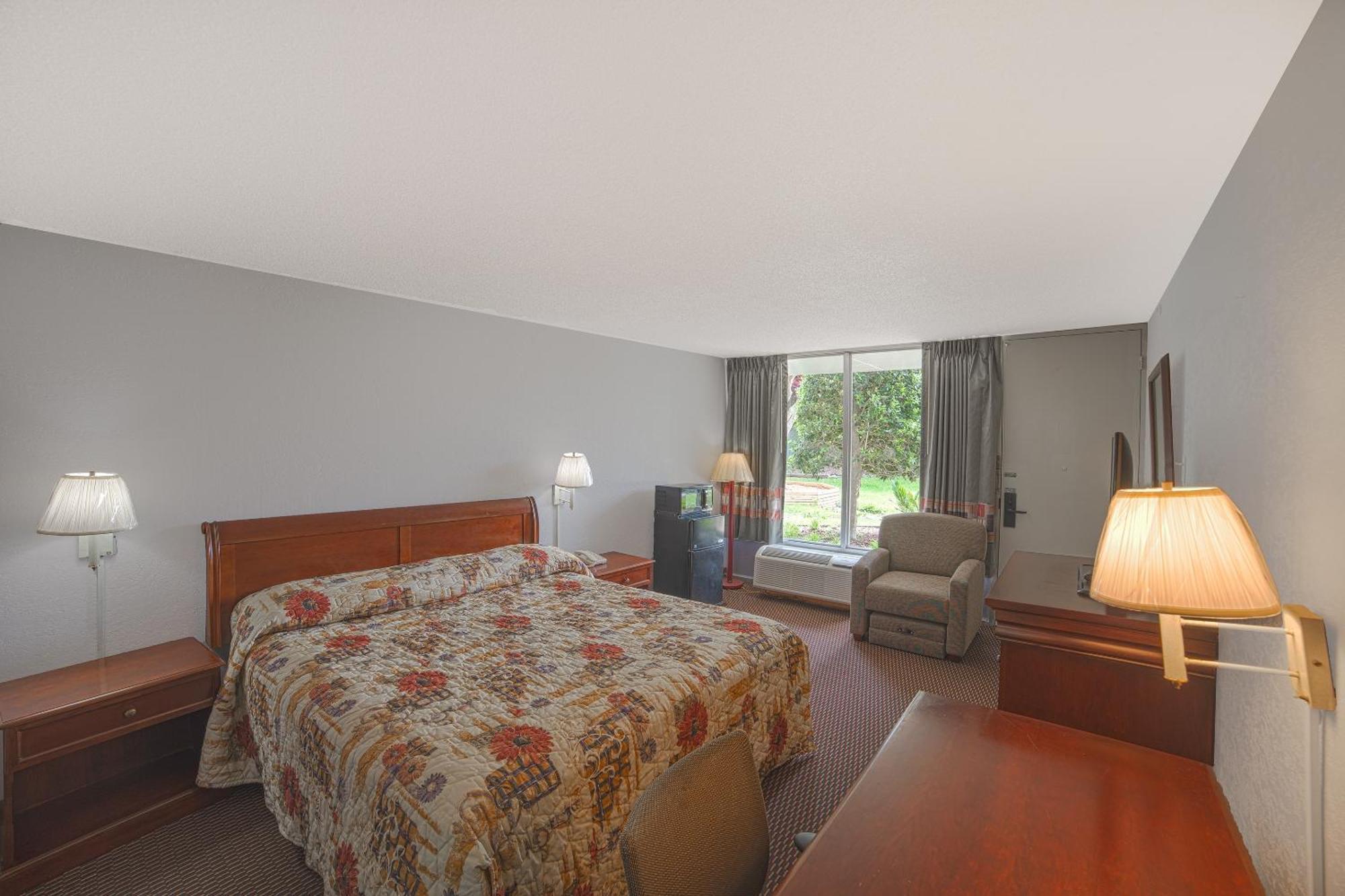 Masters Inn Selma Smithfield I-95 By Oyo מראה חיצוני תמונה