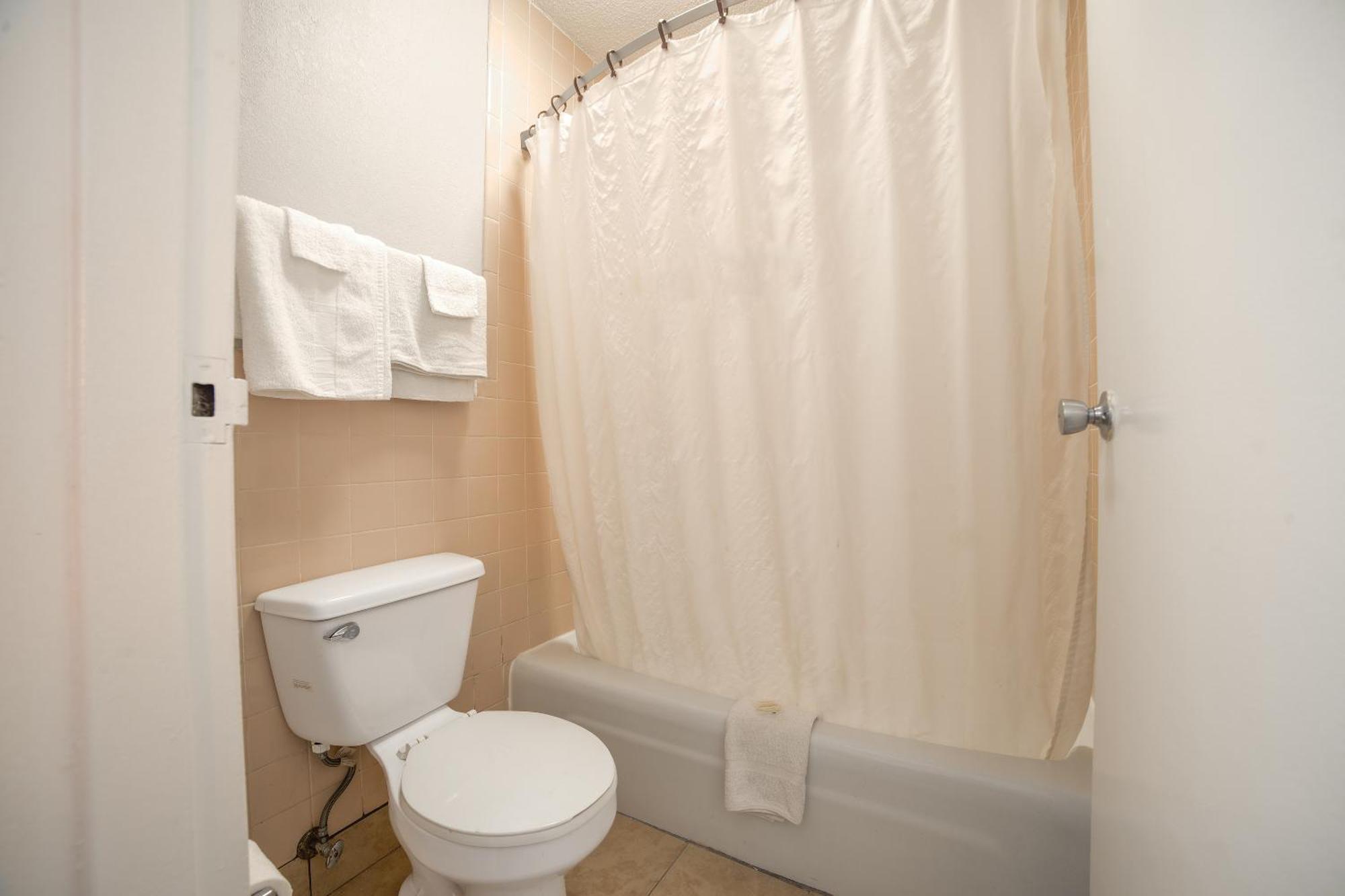 Masters Inn Selma Smithfield I-95 By Oyo מראה חיצוני תמונה